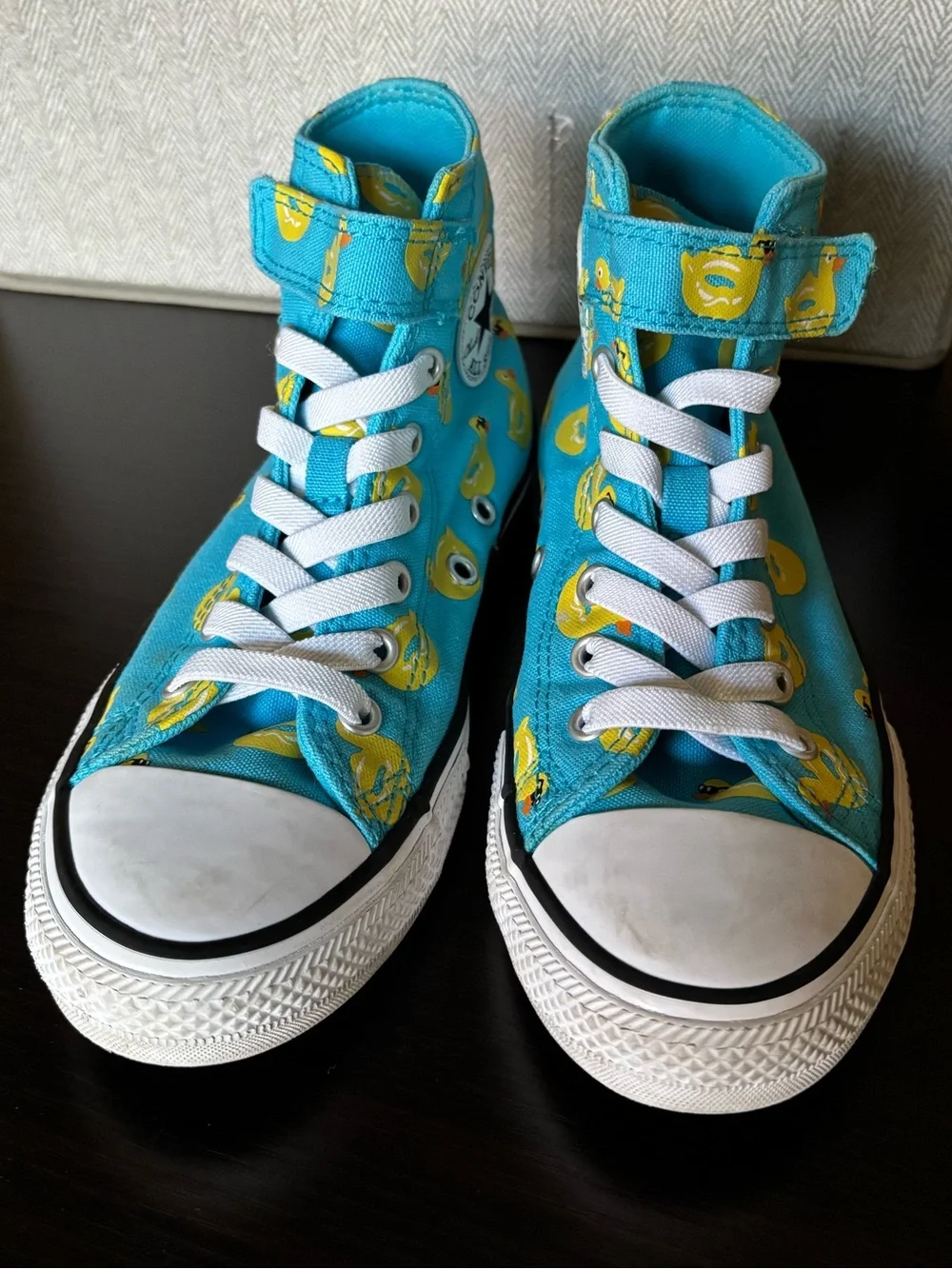 Converse Kids High-Top Sneakers in Turquoise with Yellow Duck Print